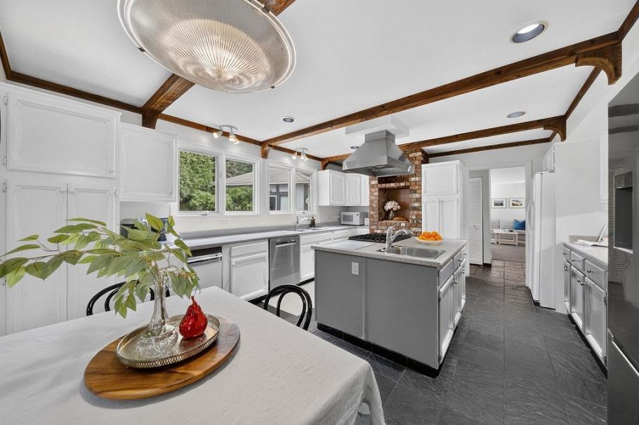 4290 Kevin Place Vancouver, BC - 13