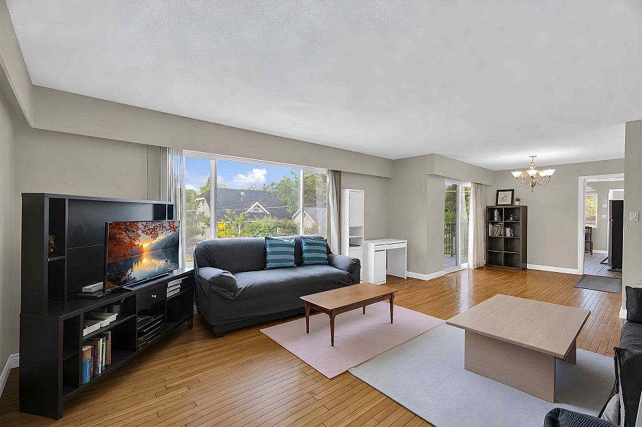 1020 E King Edward Avenue Vancouver, BC - 10