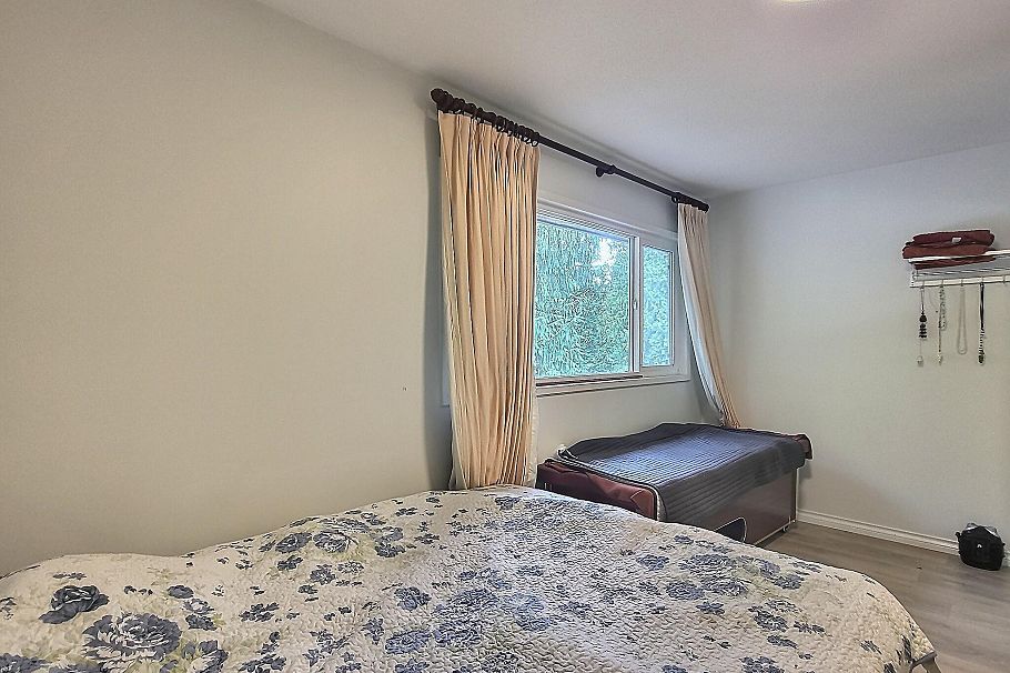 6878 Arlington Street Vancouver, BC - 13