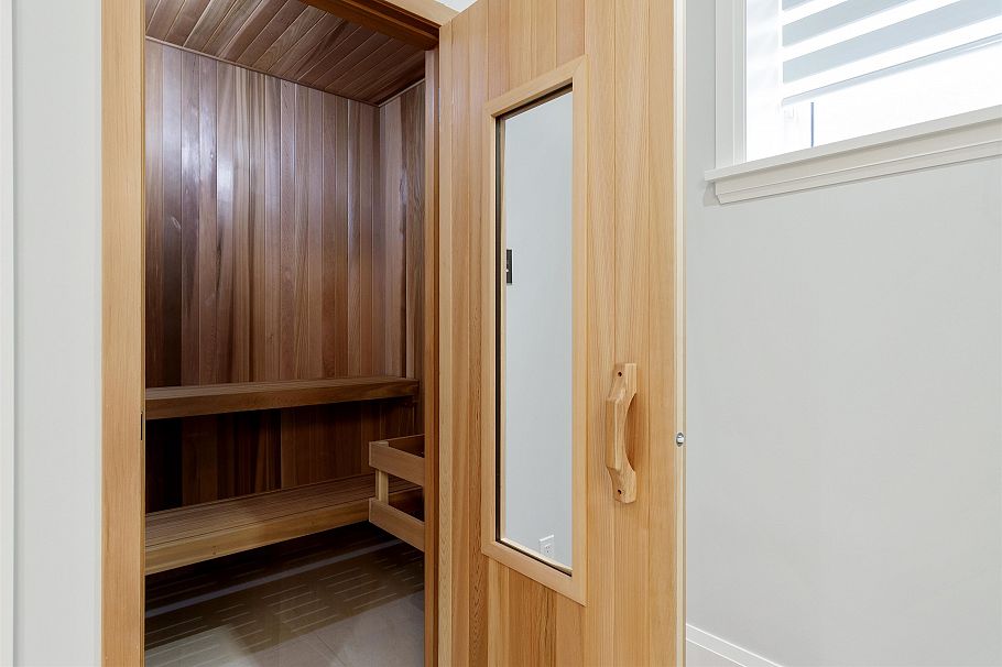 1196 W 48th Avenue Vancouver, BC - 33