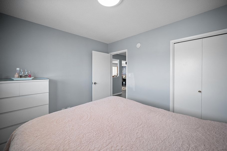 7238 Stirling Street Vancouver, BC - 13