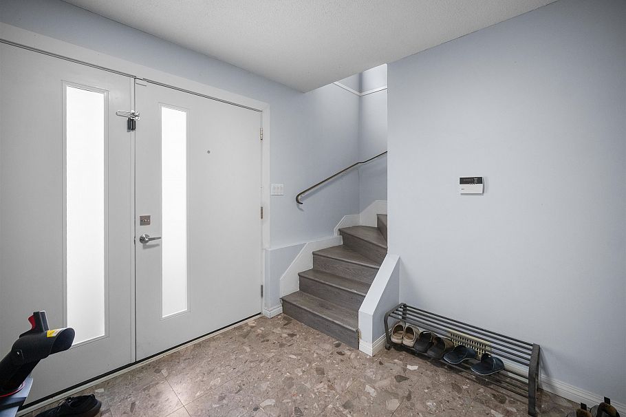 7238 Stirling Street Vancouver, BC - 19
