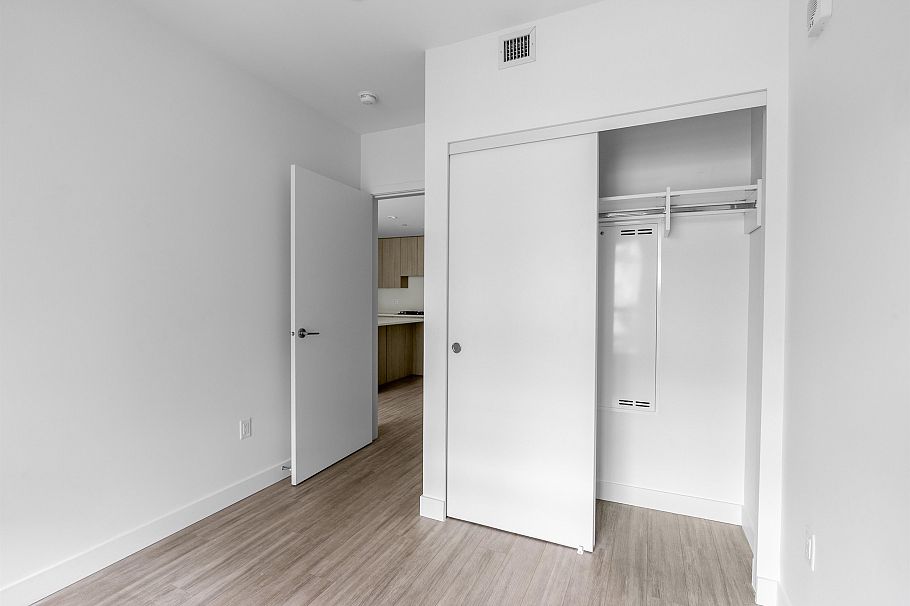 102 747 E 3rd Street North Vancouver, BC - 22