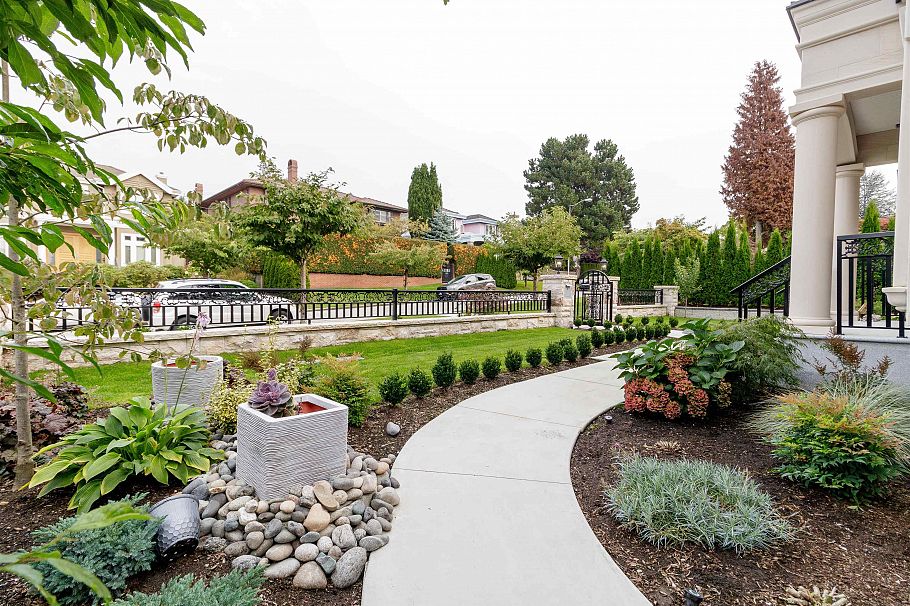 1196 W 48th Avenue Vancouver, BC - 3