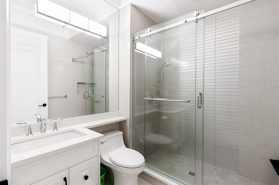 1196 W 48th Avenue Vancouver, BC - 32