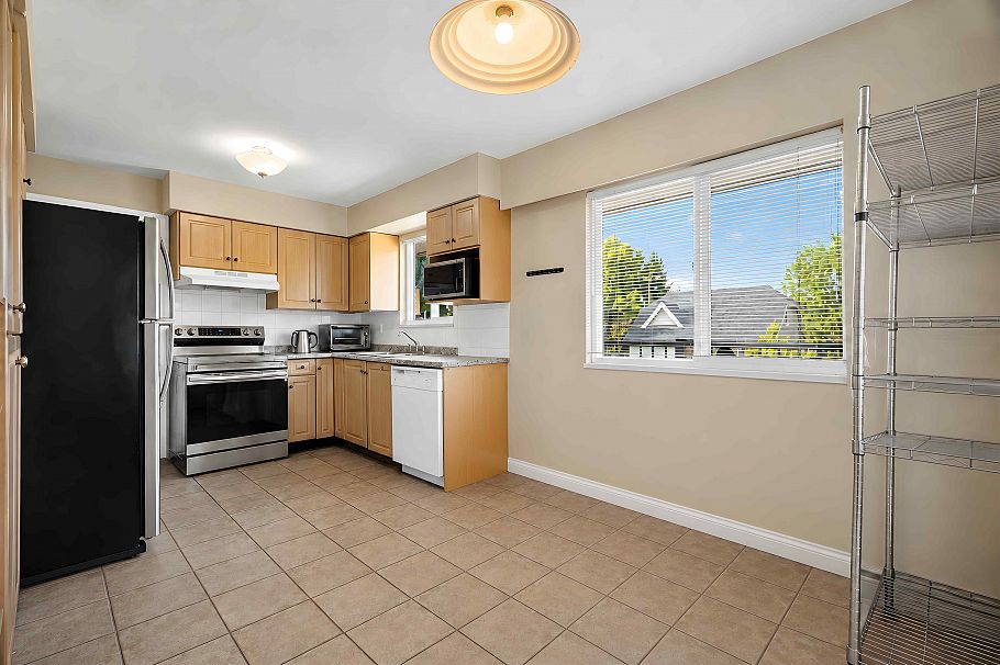 1020 E King Edward Avenue Vancouver, BC - 15