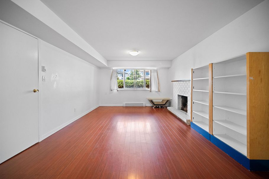 7238 Stirling Street Vancouver, BC - 21