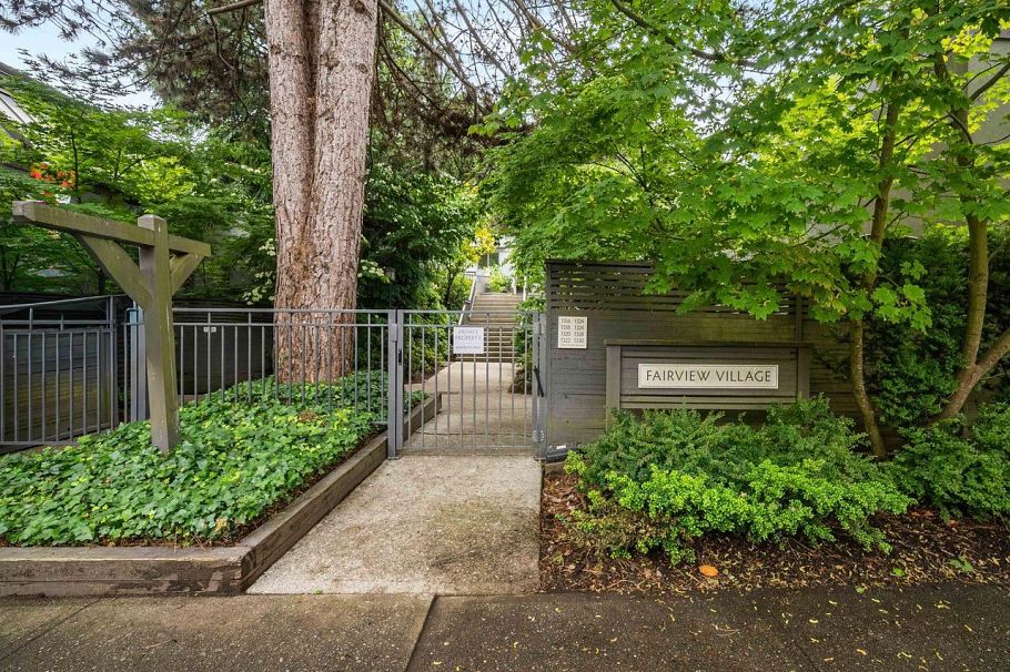 1330 W 7th Avenue Vancouver, BC - 35