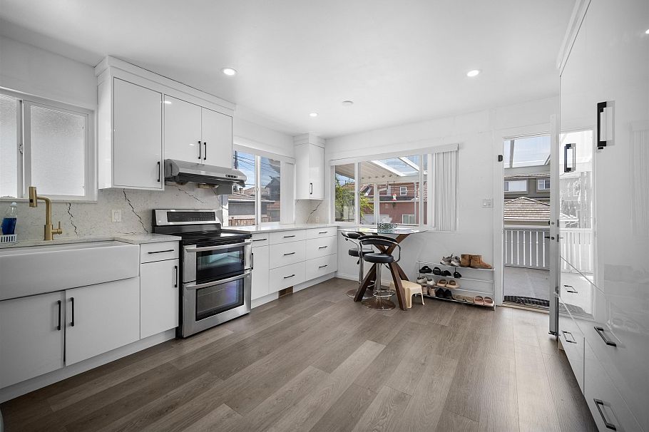 7238 Stirling Street Vancouver, BC - 6