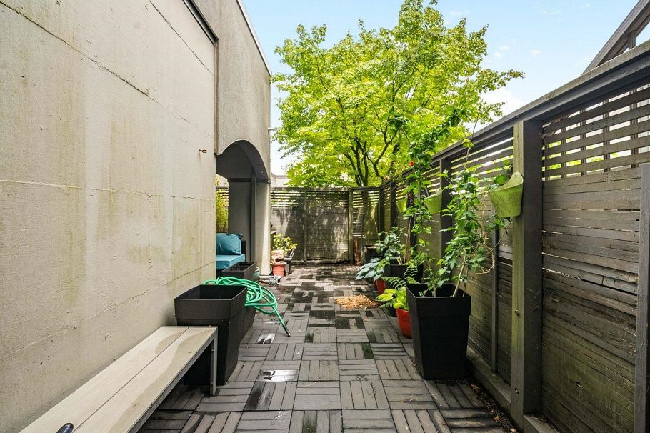 1330 W 7th Avenue Vancouver, BC - 28