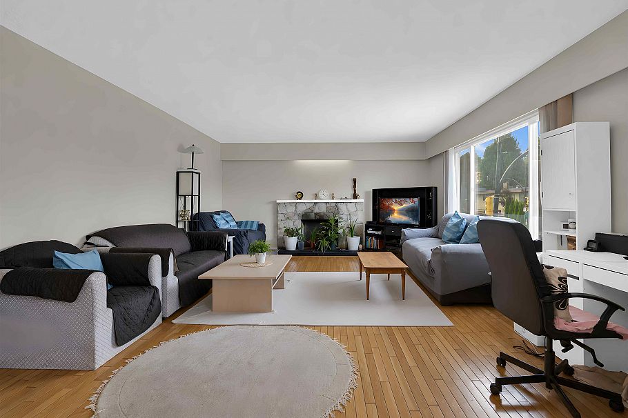 1020 E King Edward Avenue Vancouver, BC - 8
