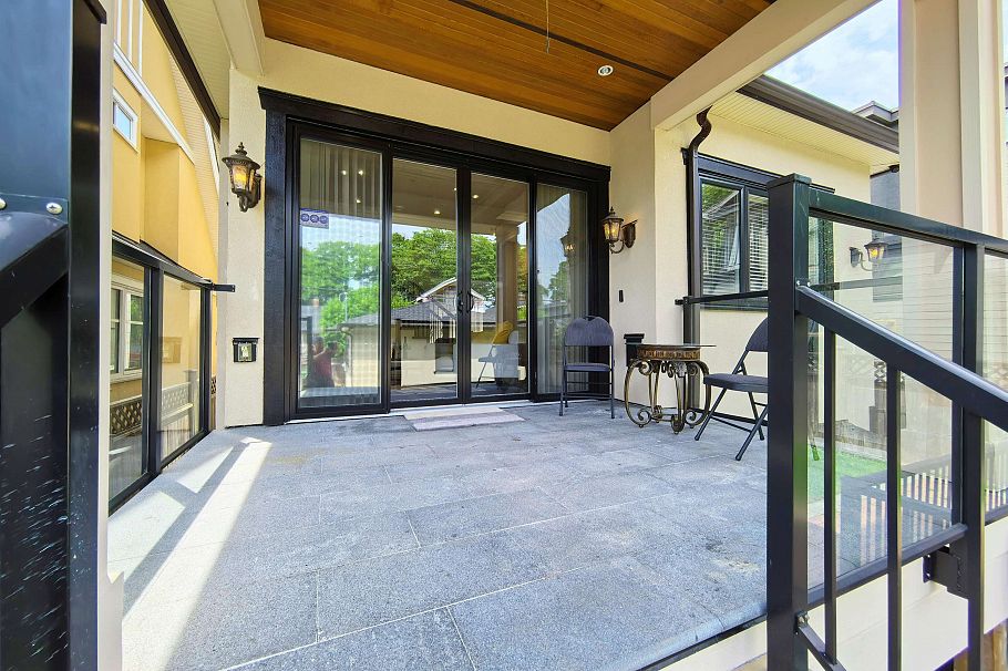 3575 W 23rd Avenue Vancouver, BC - 32