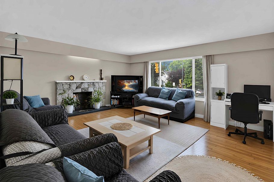 1020 E King Edward Avenue Vancouver, BC - 7