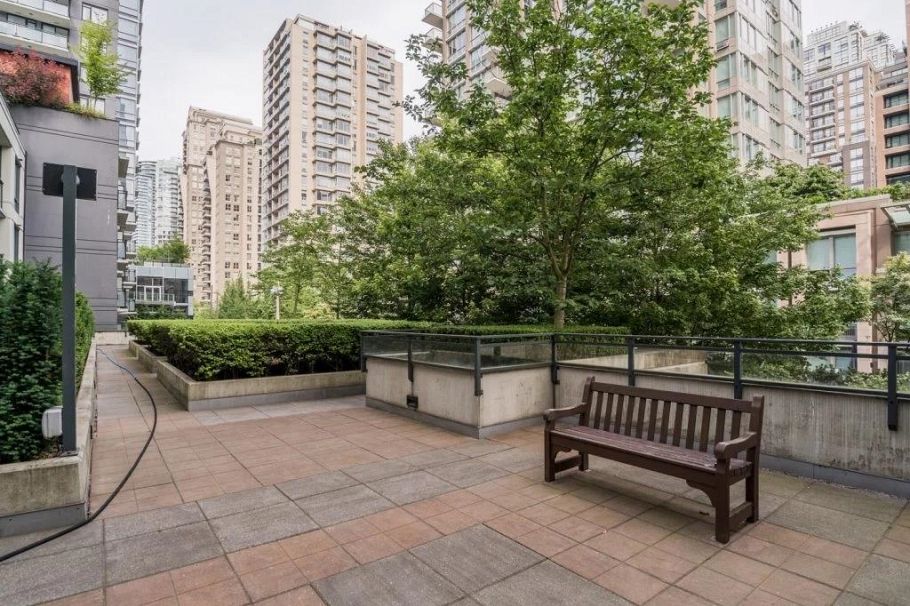 1072 Seymour Street Vancouver, BC - 12