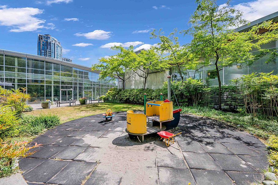 2502 1483 Homer Street Vancouver, BC - 32