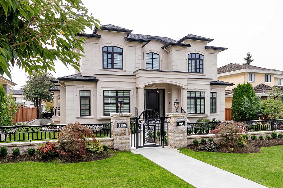 1196 W 48th Avenue Vancouver, BC - 1