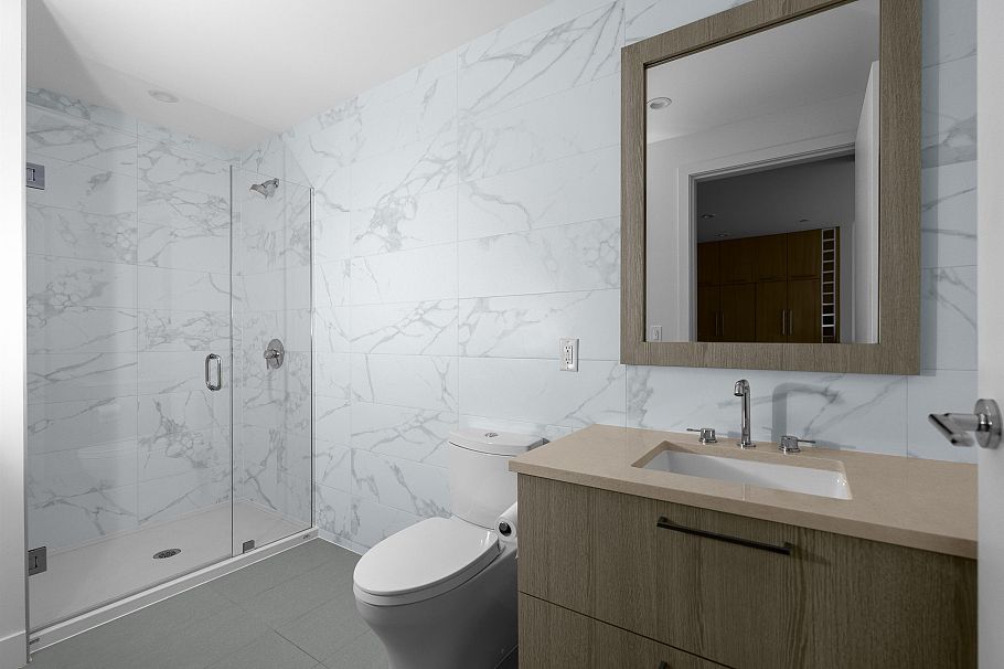 102 747 E 3rd Street North Vancouver, BC - 16