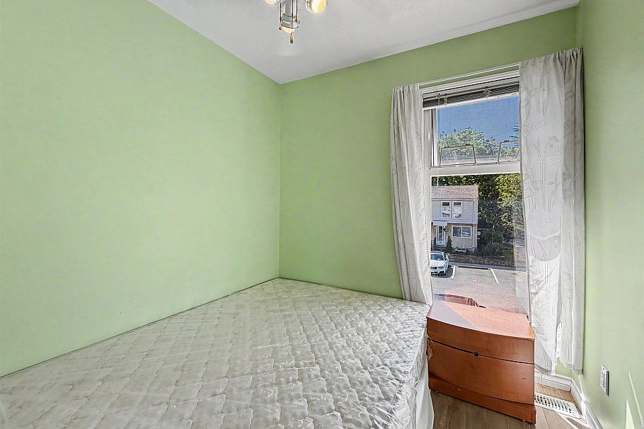 6878 Arlington Street Vancouver, BC - 14
