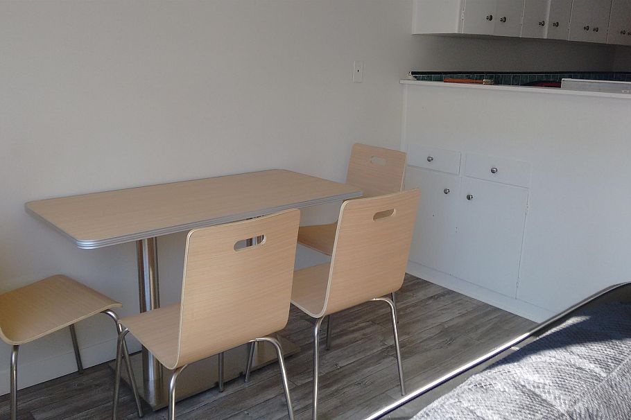 206 1540 HARO STREET, Vancouver BC V6G 1G5 Vancouver, BC - 1