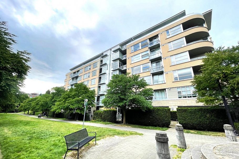 404 2655 Cranberry Drive Vancouver, BC - 29