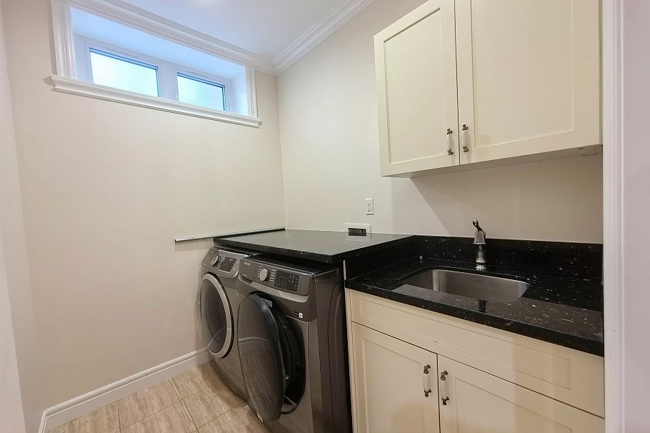 3575 W 23rd Avenue Vancouver, BC - 26