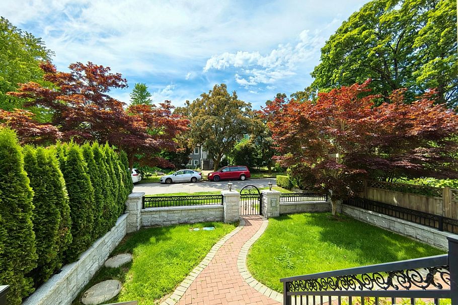 3575 W 23rd Avenue Vancouver, BC - 2