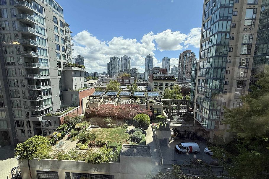 606 1188 Richards Street Vancouver, BC - 21