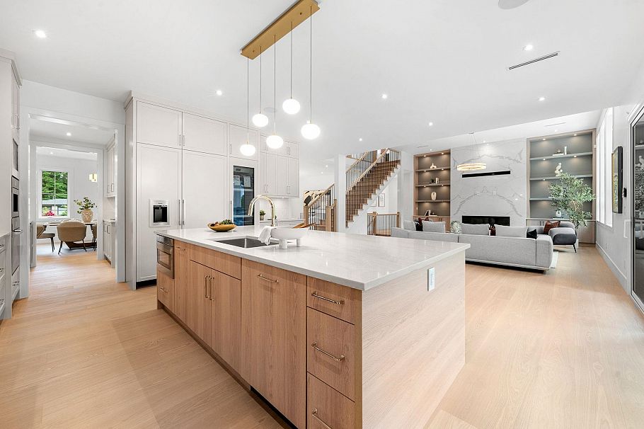 944 Clements Avenue North Vancouver, BC - 25