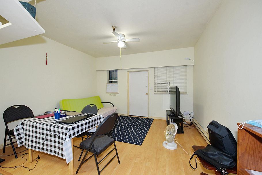 2 862 E Broadway Vancouver, BC - 18