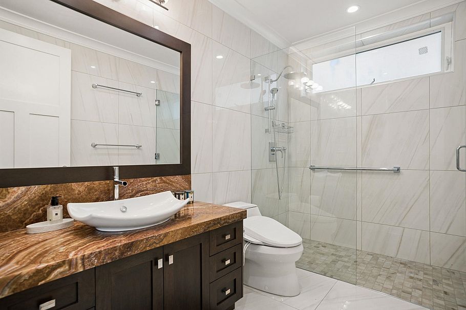 2011 W 36th Avenue Vancouver, BC - 16