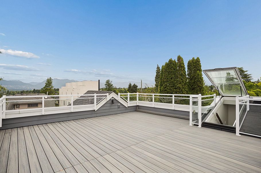 2011 W 36th Avenue Vancouver, BC - 35