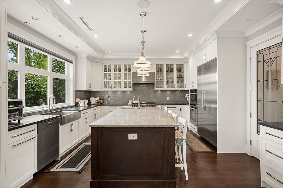 2011 W 36th Avenue Vancouver, BC - 11