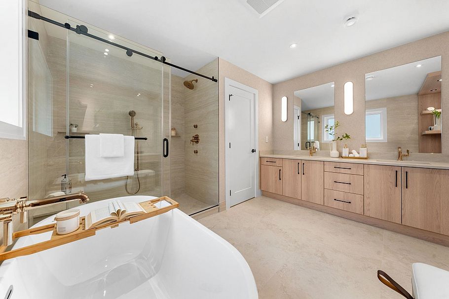944 Clements Avenue North Vancouver, BC - 32