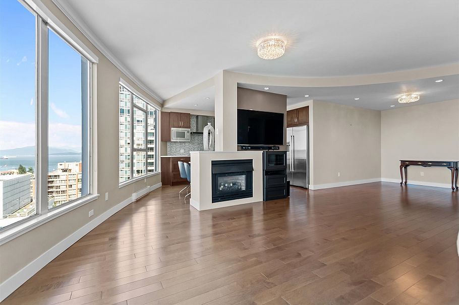 2302 1500 Howe Street Vancouver, BC - 5