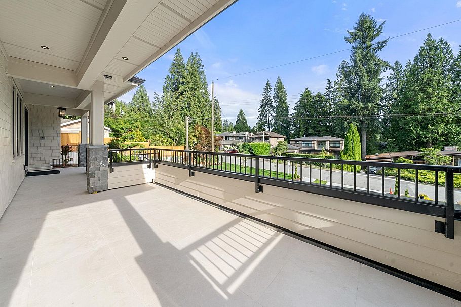 944 Clements Avenue North Vancouver, BC - 8