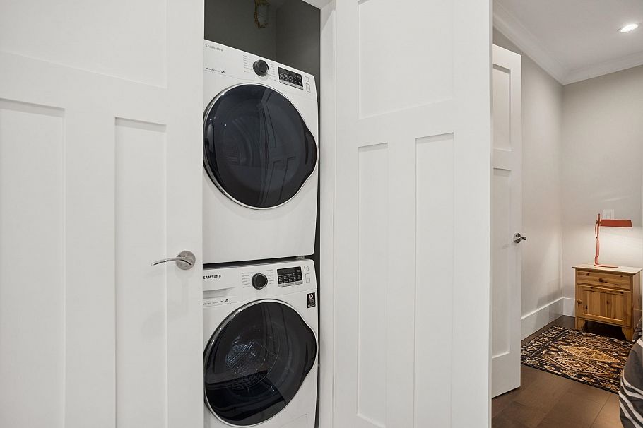 2011 W 36th Avenue Vancouver, BC - 31
