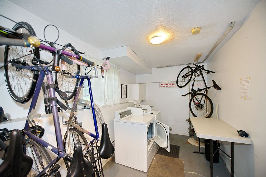 2 862 E Broadway Vancouver, BC - 8
