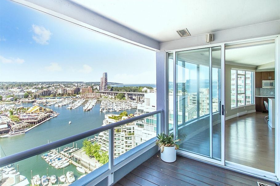 2302 1500 Howe Street Vancouver, BC - 16