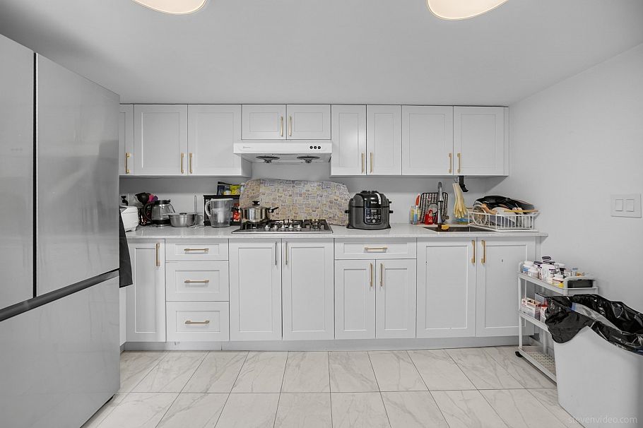 3884 W 20th Avenue Vancouver, BC - 18