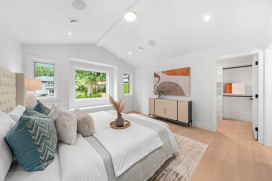 944 Clements Avenue North Vancouver, BC - 30