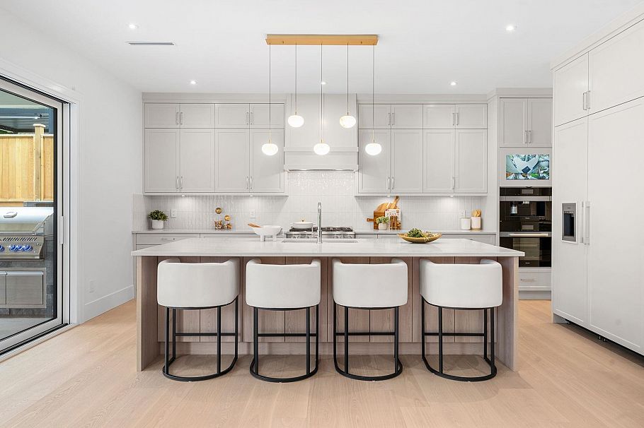 944 Clements Avenue North Vancouver, BC - 22