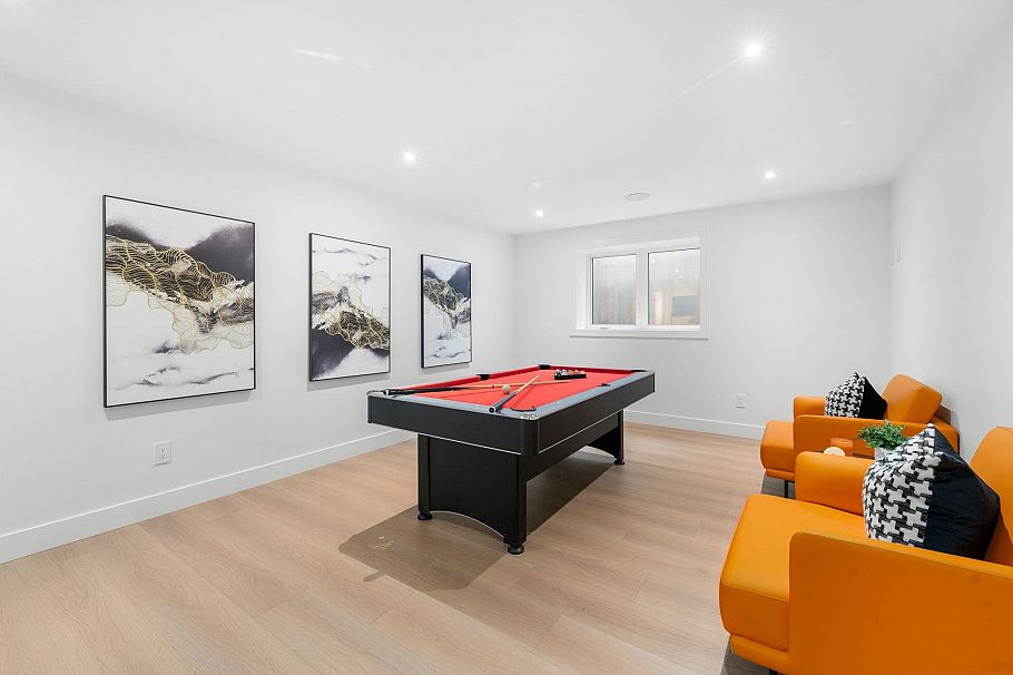 944 Clements Avenue North Vancouver, BC - 39