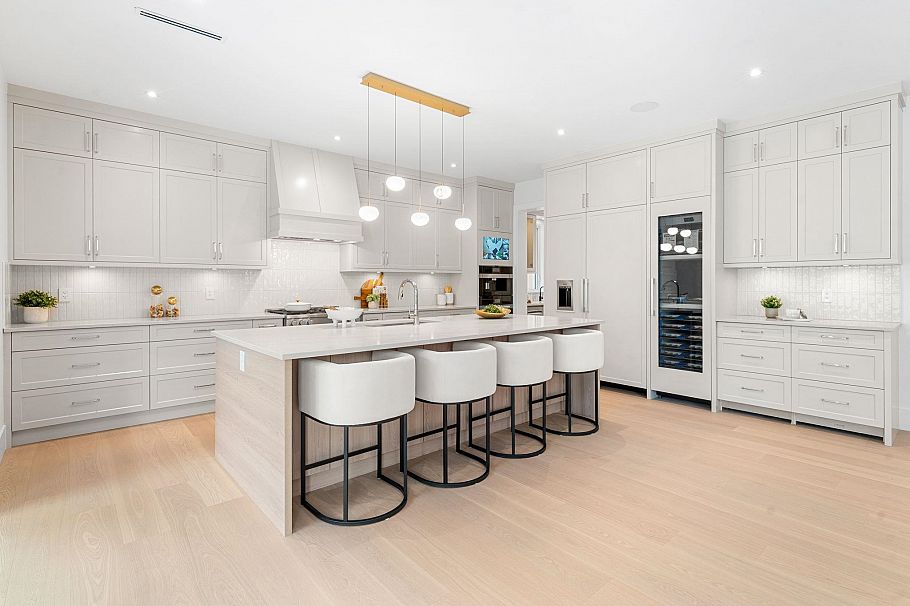 944 Clements Avenue North Vancouver, BC - 23