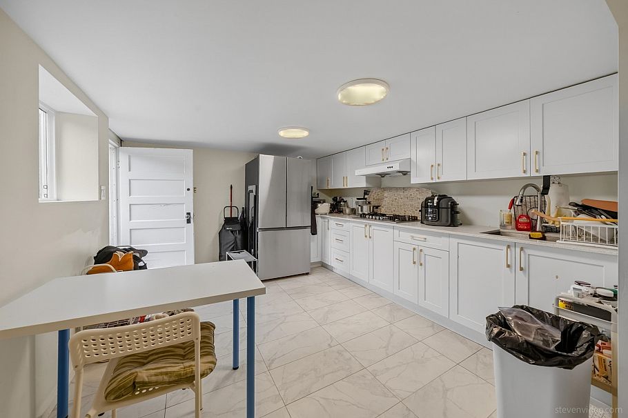 3884 W 20th Avenue Vancouver, BC - 19