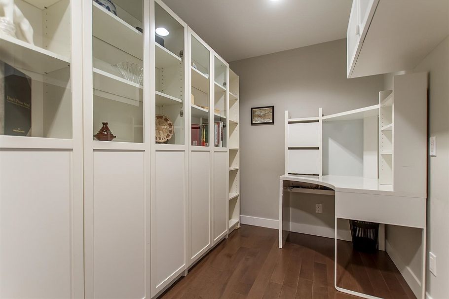 2302 1500 Howe Street Vancouver, BC - 13