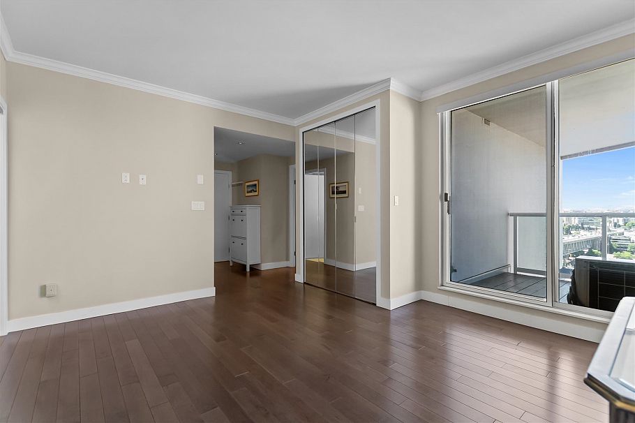 2302 1500 Howe Street Vancouver, BC - 9