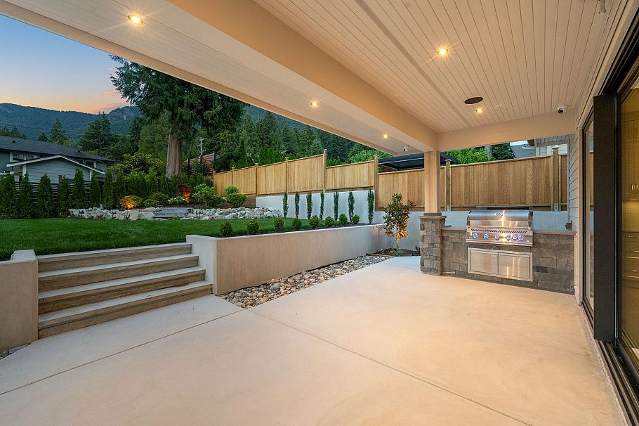 944 Clements Avenue North Vancouver, BC - 7