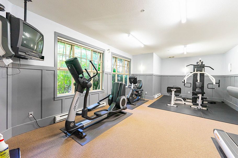 2303 4625 Valley Drive Vancouver, BC - 23