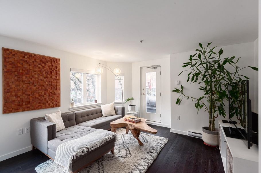 203 370 Carrall Street Vancouver, BC - 3