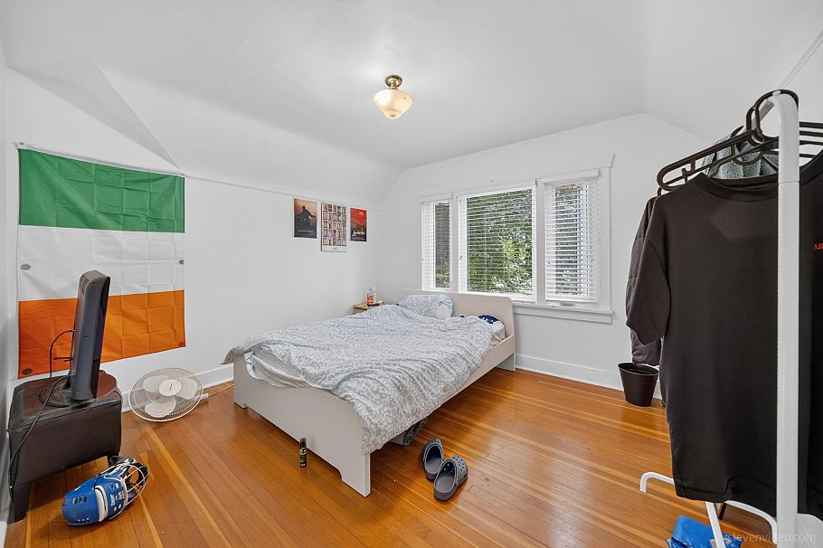 3884 W 20th Avenue Vancouver, BC - 16